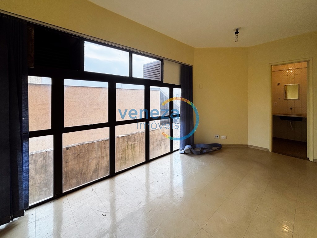 Sala à venda no bairro Centro de Londrina com 30m<sup>2</sup> útil, 1 vaga de garagem