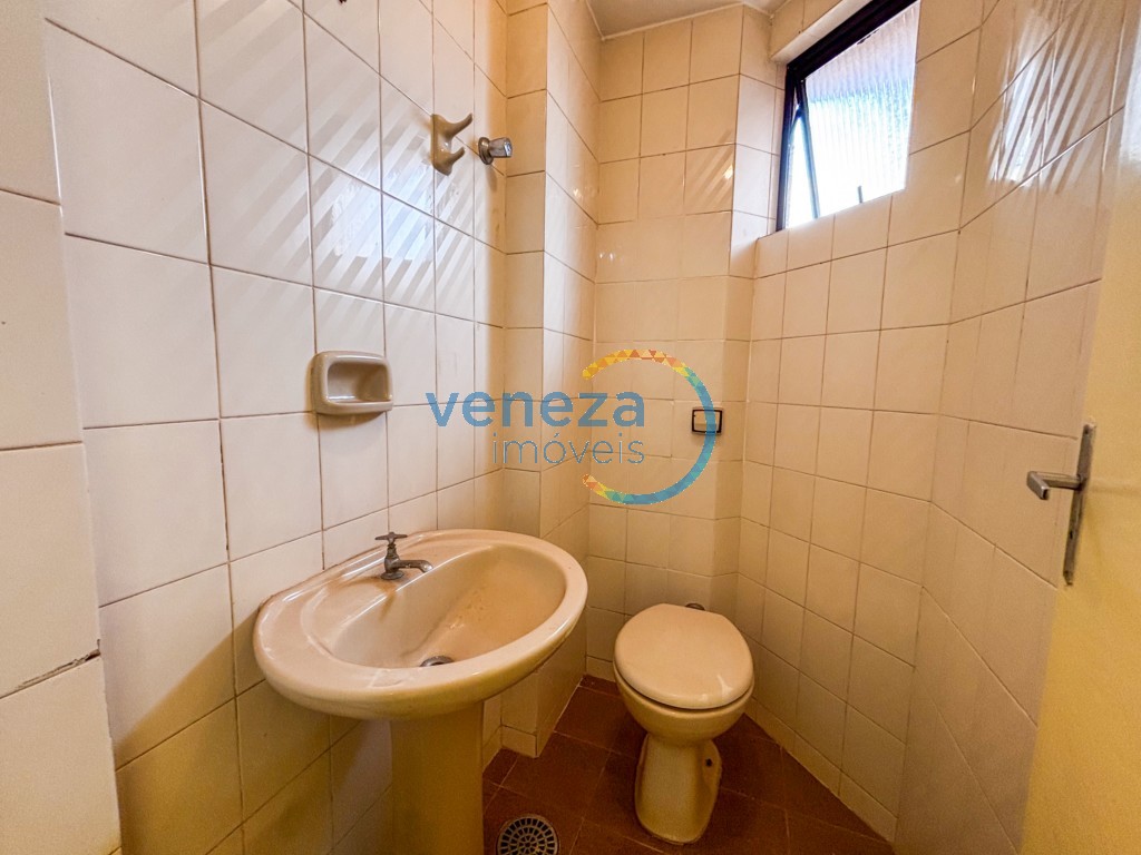 Sala à venda no bairro Centro de Londrina com 30m<sup>2</sup> útil, 1 vaga de garagem