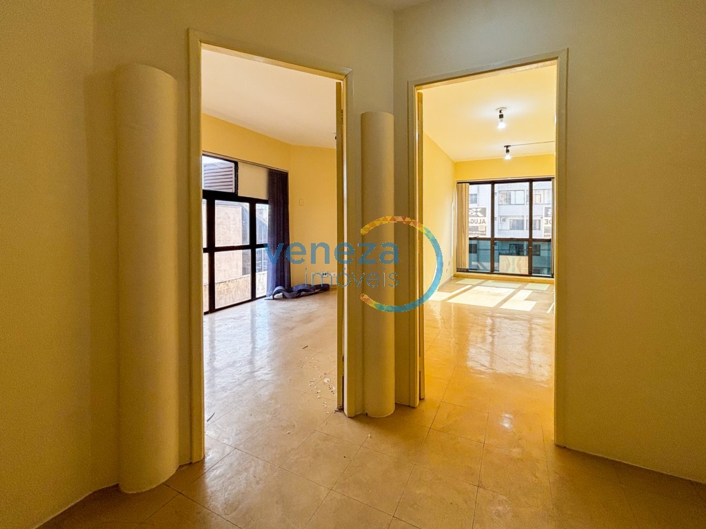 Sala à venda no bairro Centro de Londrina com 30m<sup>2</sup> útil, 1 vaga de garagem