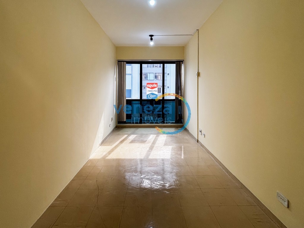 Sala à venda no bairro Centro de Londrina com 30m<sup>2</sup> útil, 1 vaga de garagem