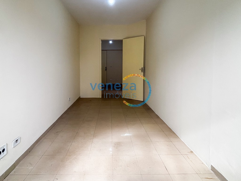 Sala à venda no bairro Centro de Londrina com 30m<sup>2</sup> útil, 1 vaga de garagem