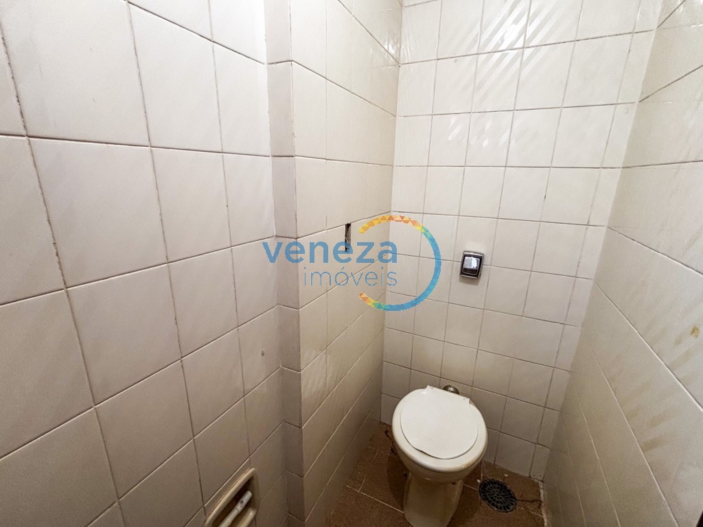 Sala à venda no bairro Centro de Londrina com 30m<sup>2</sup> útil, 1 vaga de garagem