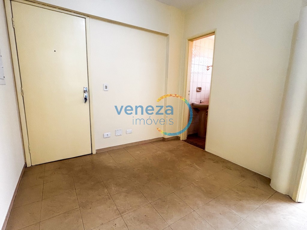 Sala à venda no bairro Centro de Londrina com 30m<sup>2</sup> útil, 1 vaga de garagem