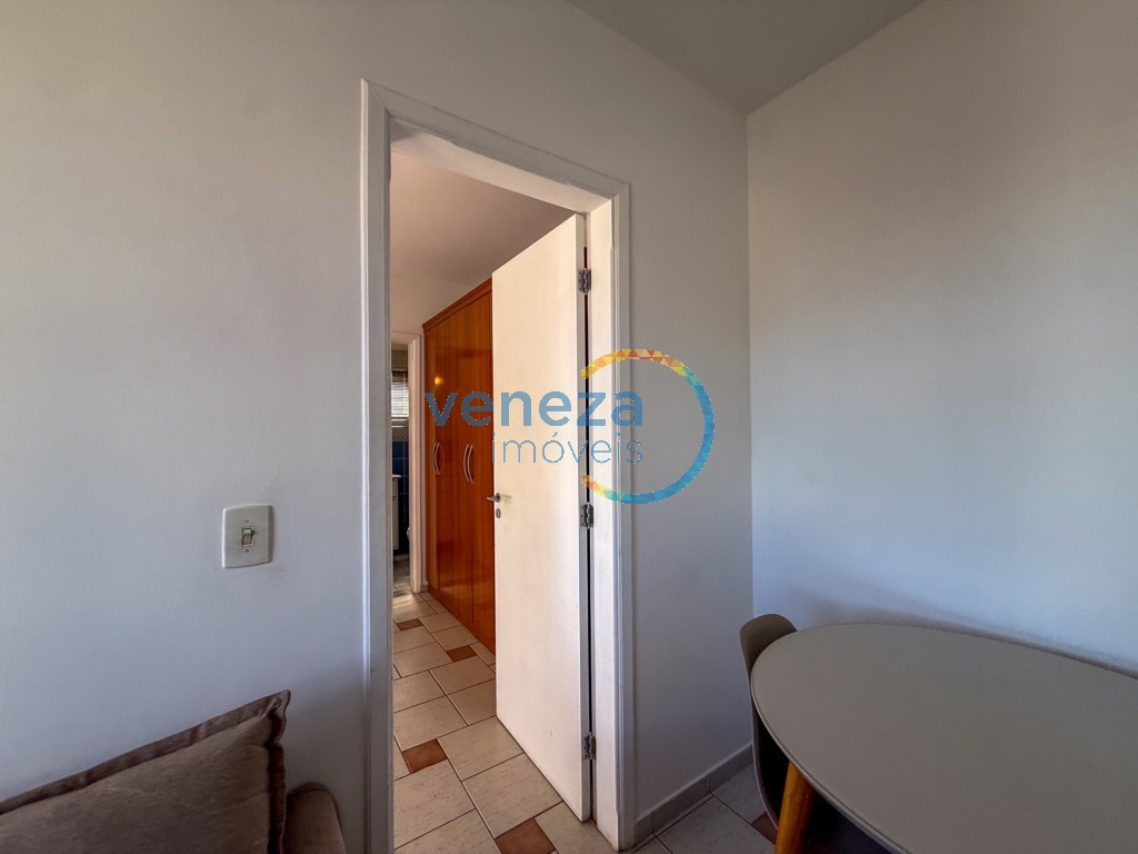 Apartamento para locação no bairro Centro de Londrina com 34.4m<sup>2</sup> útil, 1 quarto, 1 vaga de garagem