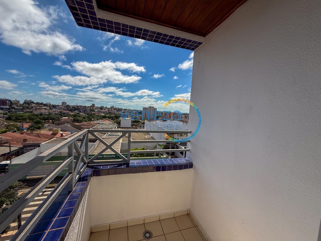 Apartamento para locação no bairro Centro de Londrina com 34.4m<sup>2</sup> útil, 1 quarto, 1 vaga de garagem