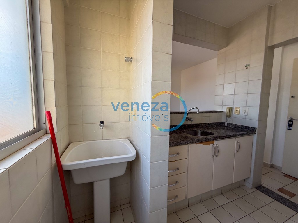 Apartamento para locação no bairro Centro de Londrina com 34.4m<sup>2</sup> útil, 1 quarto, 1 vaga de garagem