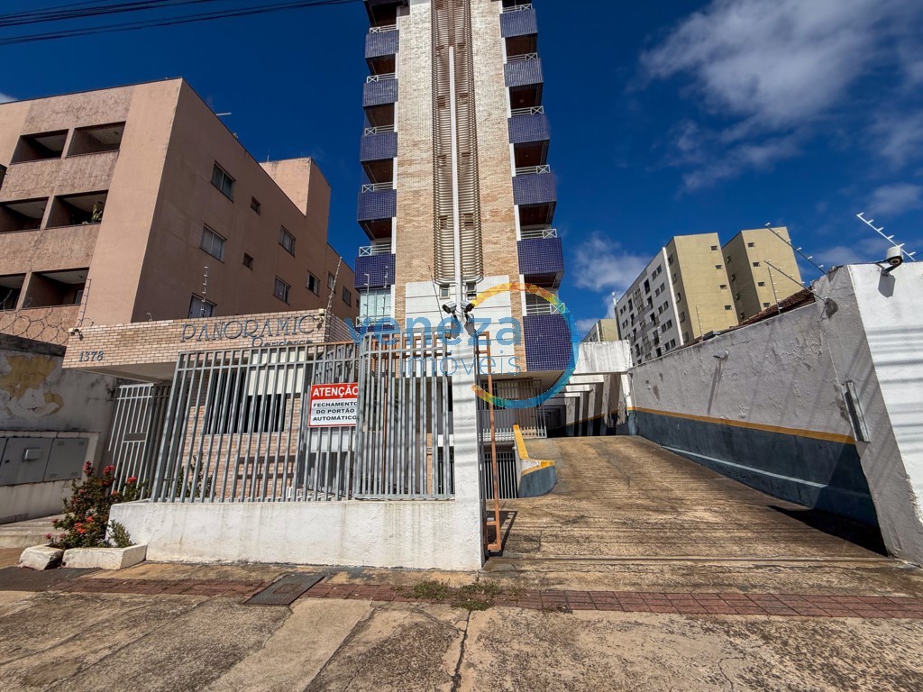 Apartamento para locação no bairro Centro de Londrina com 34.4m<sup>2</sup> útil, 1 quarto, 1 vaga de garagem