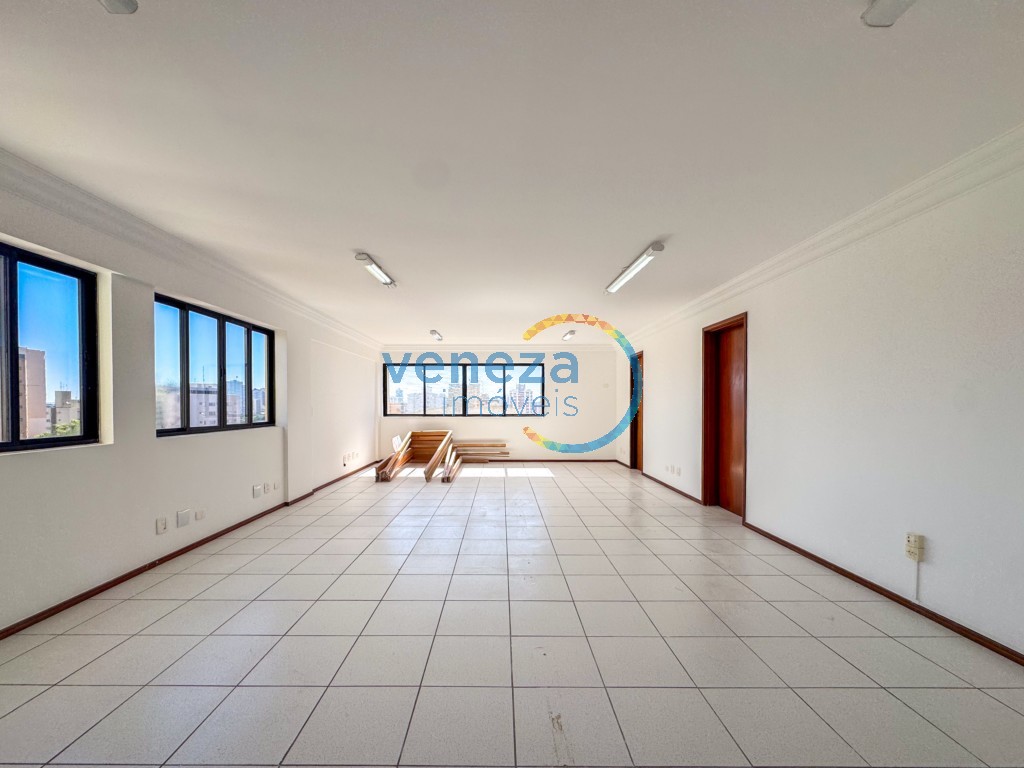 Sala à venda no bairro Centro de Londrina com 90m<sup>2</sup> útil, 1 vaga de garagem