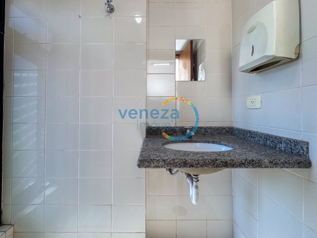 Sala à venda no bairro Centro de Londrina com 90m<sup>2</sup> útil, 1 vaga de garagem