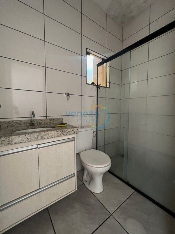 Casa Residencial à venda no bairro Parque Residencial Elizabeth de Londrina com 60.3m<sup>2</sup> útil, 2 quartos, 1 vaga de garagem