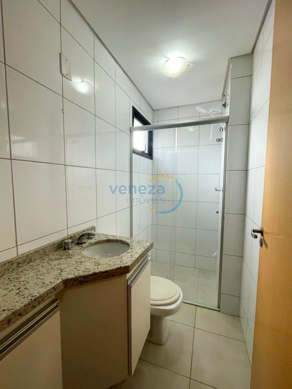 Apartamento à venda no bairro Centro de Londrina com 58.55m<sup>2</sup> útil, 2 quartos, 2 vagas de garagem