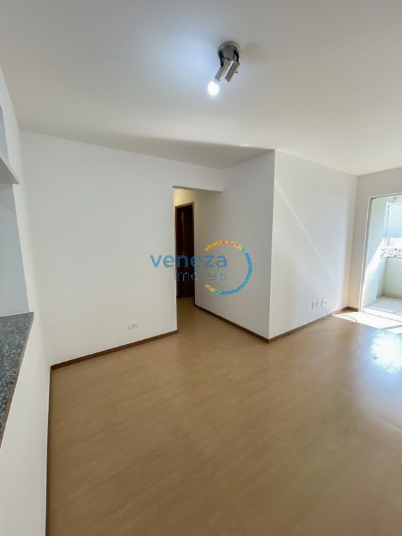 Apartamento à venda no bairro Centro de Londrina com 86.94m<sup>2</sup> útil, 3 quartos, 2 vagas de garagem