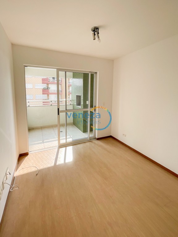 Apartamento à venda no bairro Centro de Londrina com 86.94m<sup>2</sup> útil, 3 quartos, 2 vagas de garagem