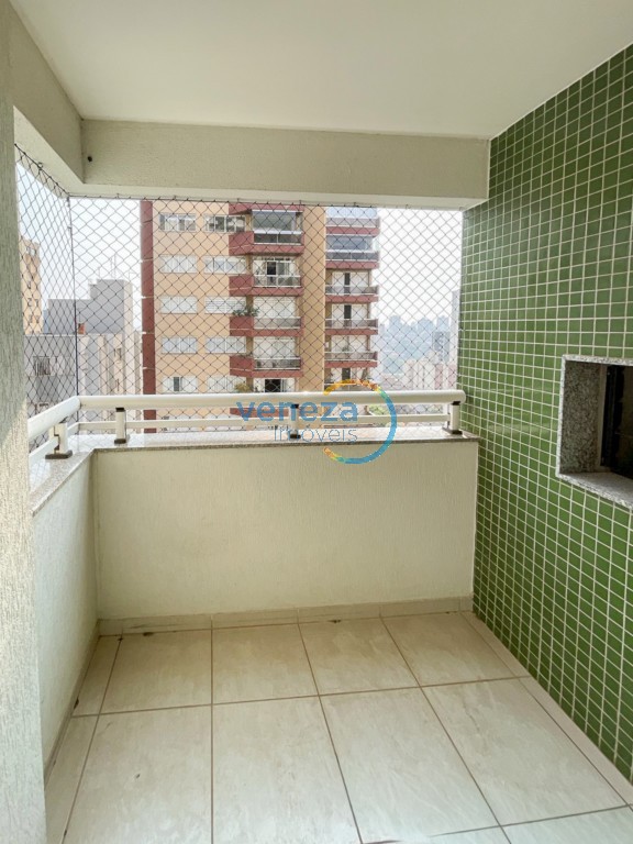 Apartamento à venda no bairro Centro de Londrina com 86.94m<sup>2</sup> útil, 3 quartos, 2 vagas de garagem