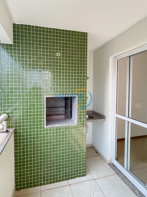 Apartamento à venda no bairro Centro de Londrina com 86.94m<sup>2</sup> útil, 3 quartos, 2 vagas de garagem