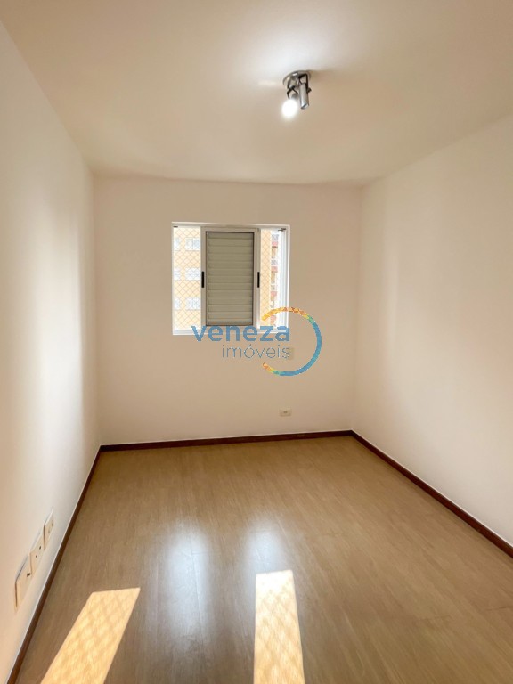 Apartamento à venda no bairro Centro de Londrina com 86.94m<sup>2</sup> útil, 3 quartos, 2 vagas de garagem