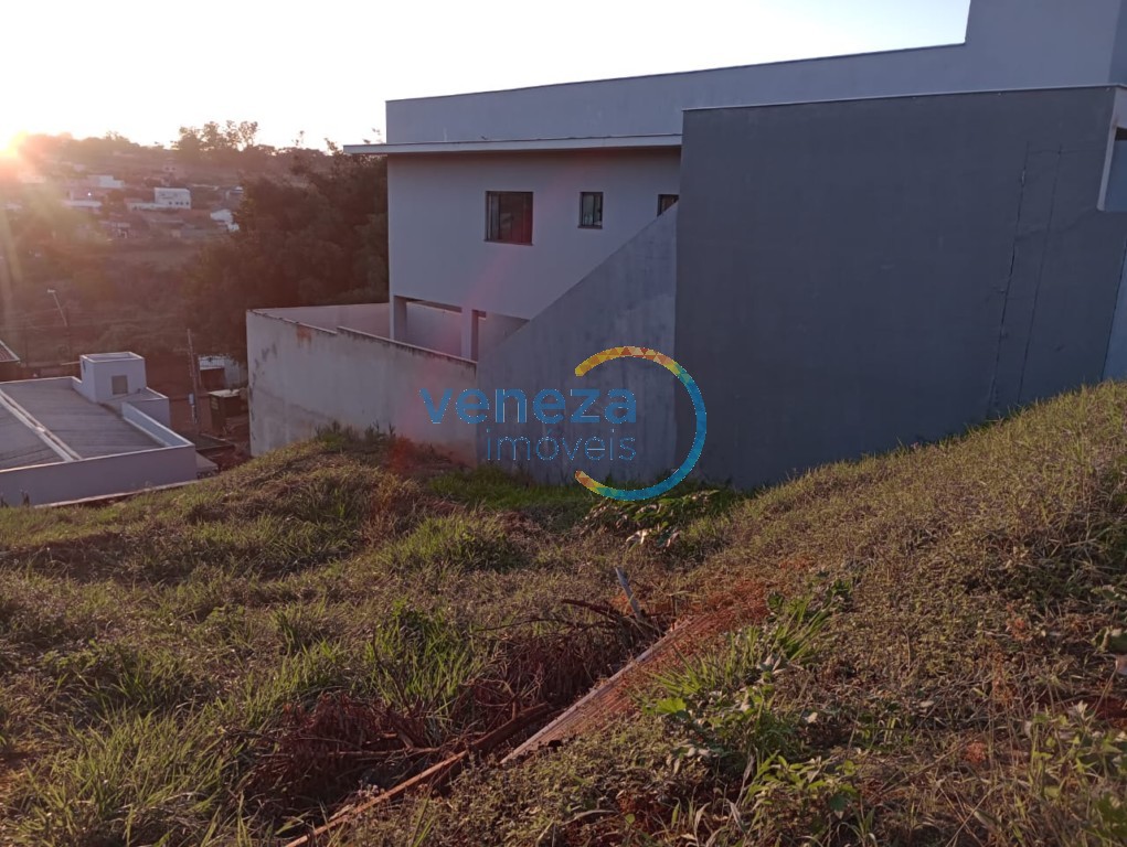 Terreno à venda no bairro Universidade de Londrina com 250m<sup>2</sup> total