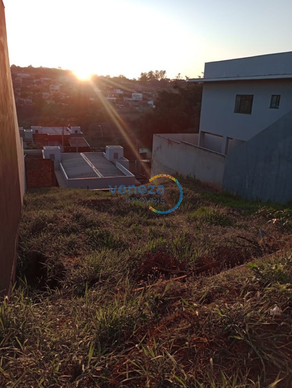 Terreno à venda no bairro Universidade de Londrina com 250m<sup>2</sup> total