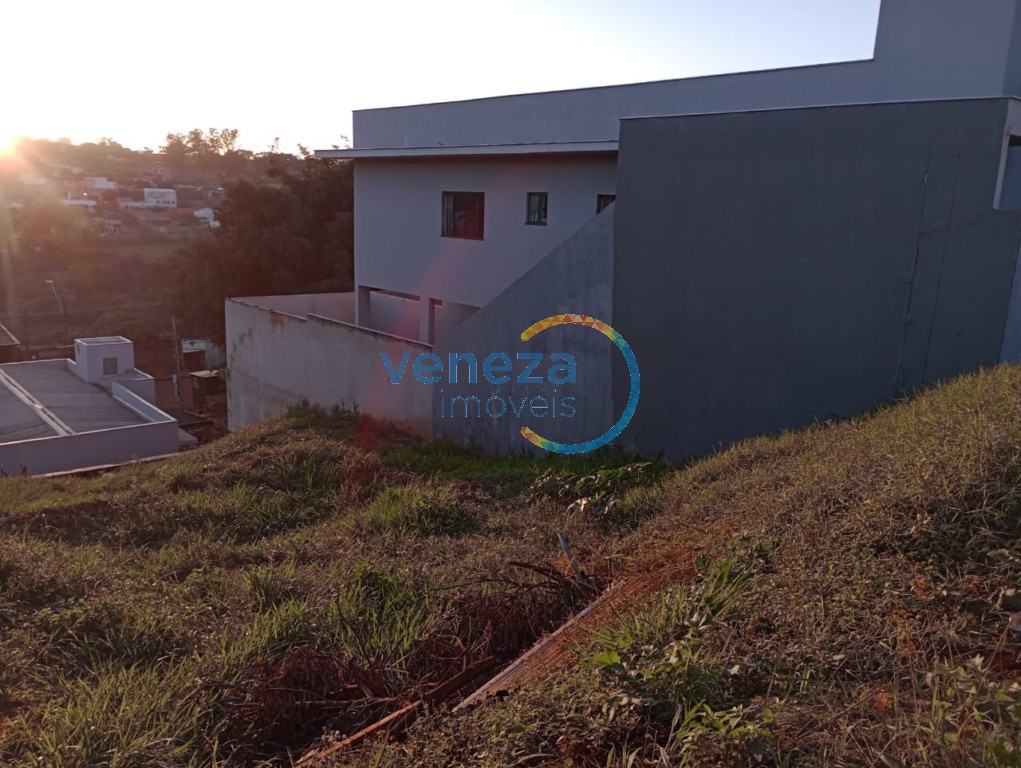Terreno à venda no bairro Universidade de Londrina com 250m<sup>2</sup> total