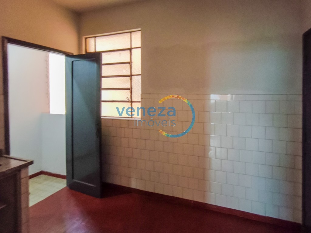 Apartamento para locação no bairro Centro de Londrina com 90m<sup>2</sup> útil, 3 quartos