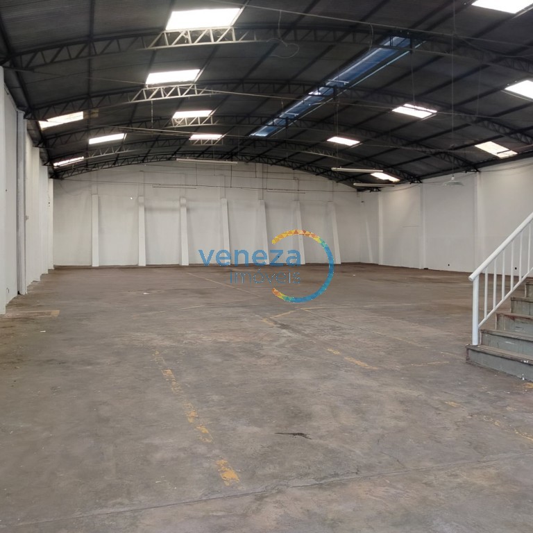 Barracão para locação no bairro Nova de Londrina com 900m<sup>2</sup> útil, 1 vaga de garagem