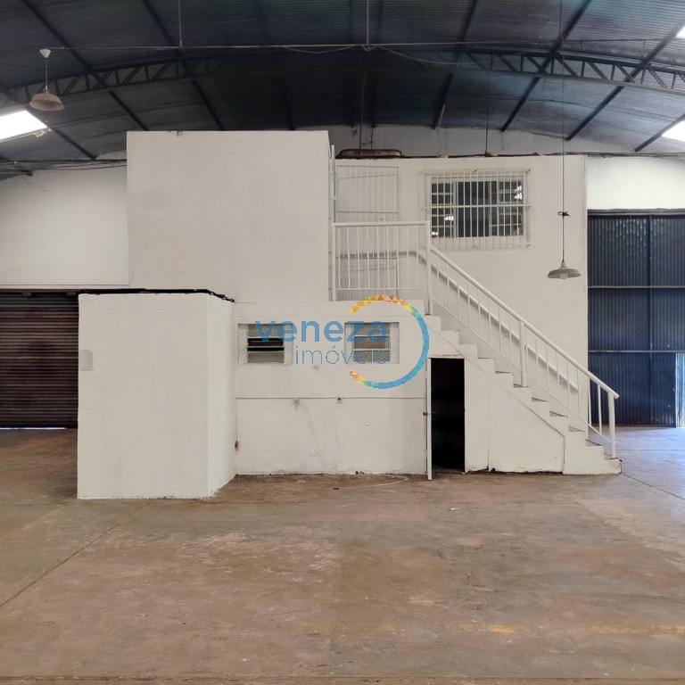 Barracão para locação no bairro Nova de Londrina com 900m<sup>2</sup> útil, 1 vaga de garagem