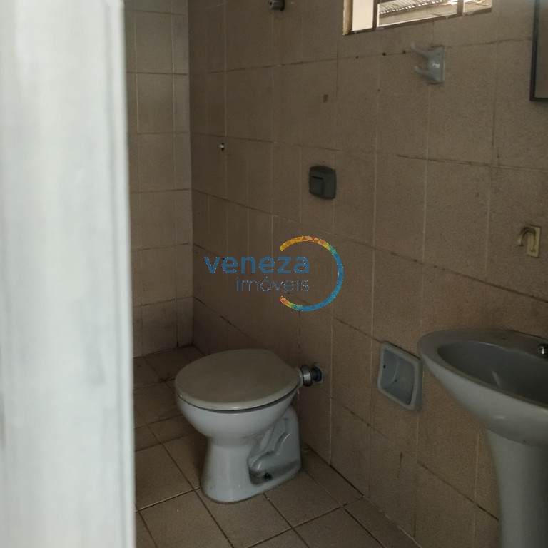 Barracão para locação no bairro Nova de Londrina com 900m<sup>2</sup> útil, 1 vaga de garagem