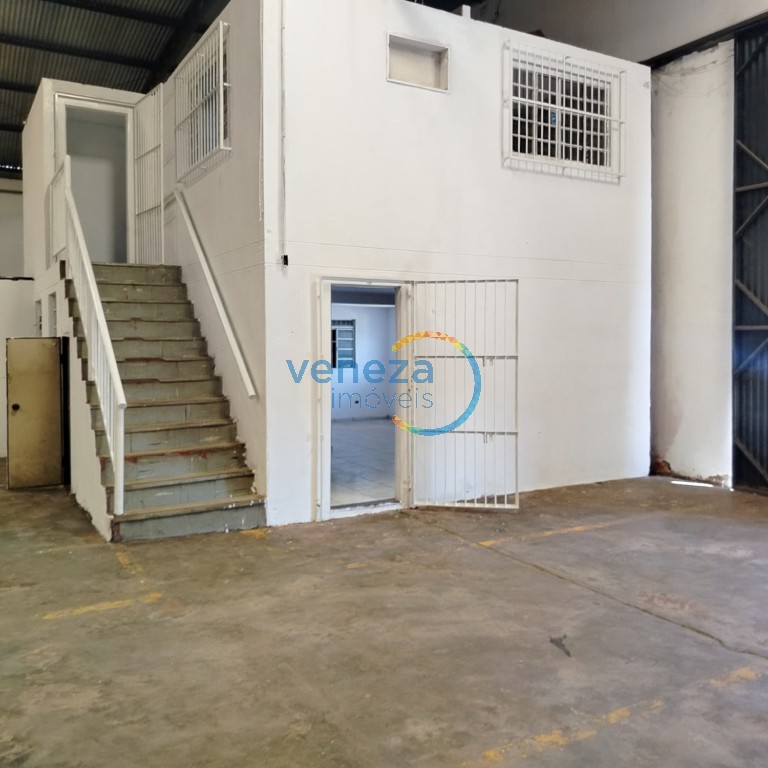 Barracão para locação no bairro Nova de Londrina com 900m<sup>2</sup> útil, 1 vaga de garagem