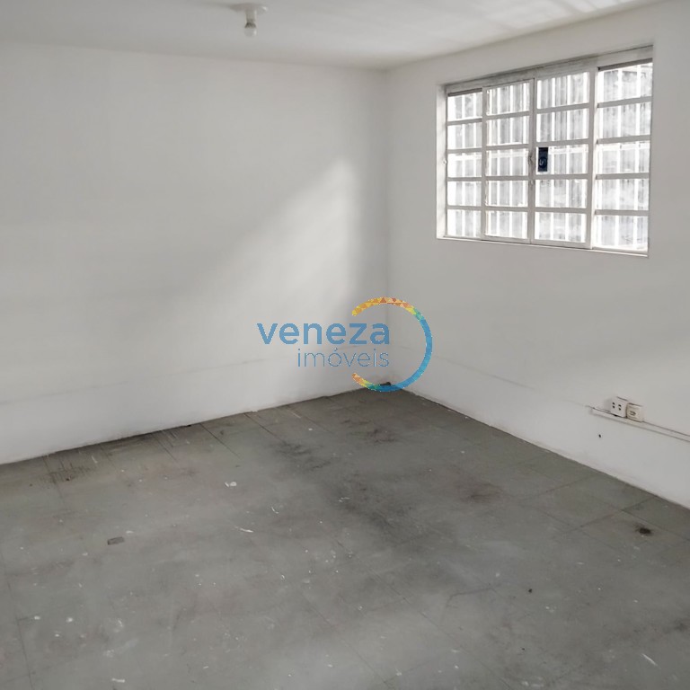 Barracão para locação no bairro Nova de Londrina com 900m<sup>2</sup> útil, 1 vaga de garagem