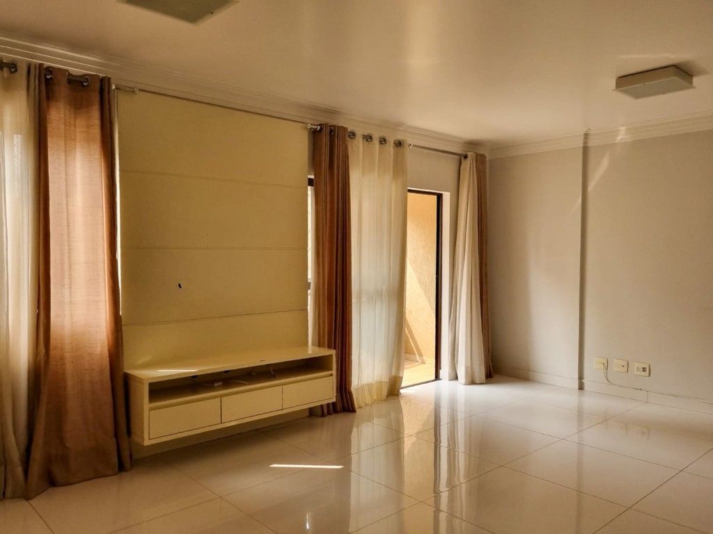 Apartamento para venda no Centro em Londrina com 187,87m² por R$ 580.000,00
