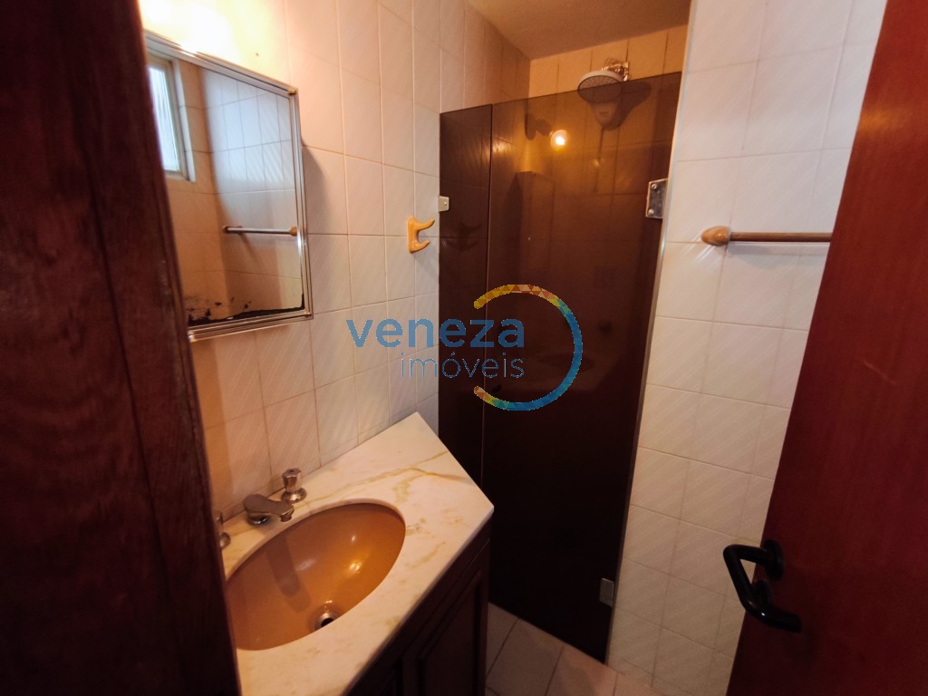 Apartamento para locação no bairro Centro de Londrina com 69m<sup>2</sup> útil, 2 quartos, 1 vaga de garagem