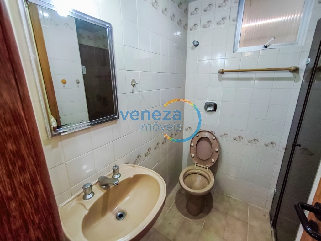 Apartamento para locação no bairro Centro de Londrina com 69m<sup>2</sup> útil, 2 quartos, 1 vaga de garagem