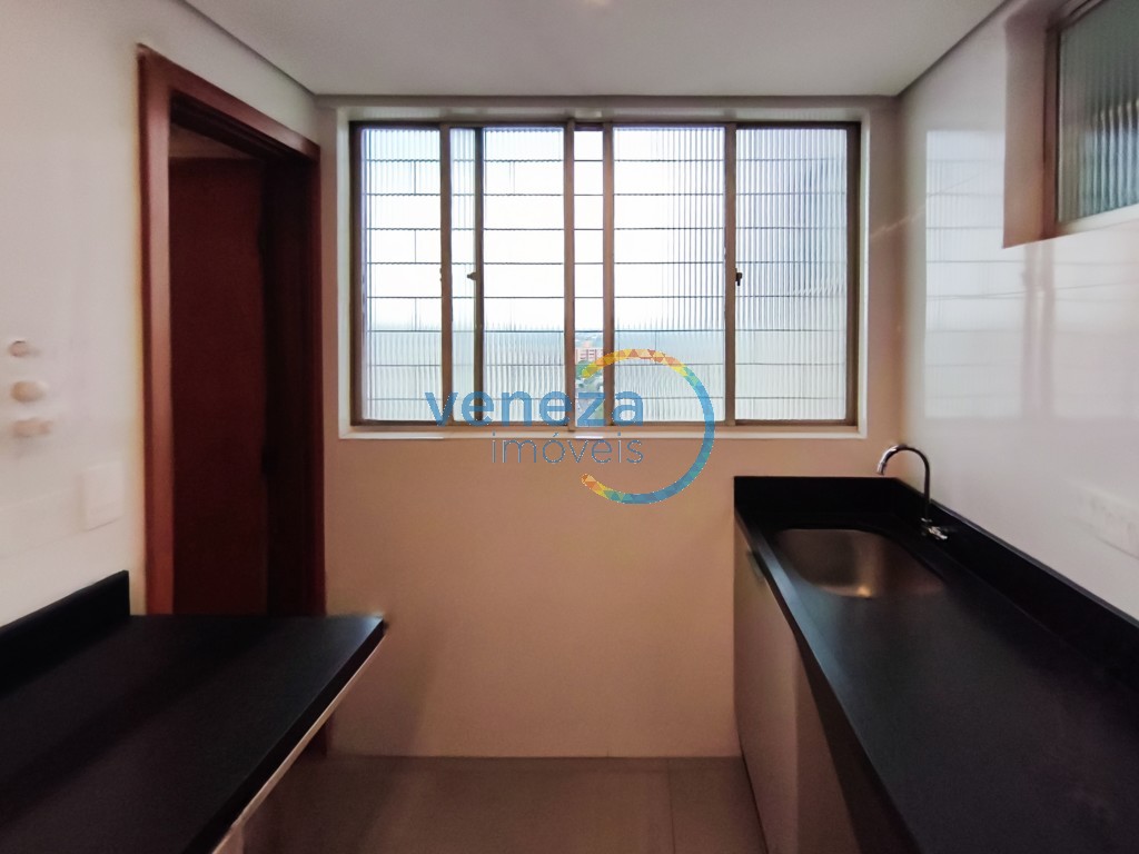 Apartamento para locação no bairro Centro de Londrina com 69m<sup>2</sup> útil, 2 quartos, 1 vaga de garagem