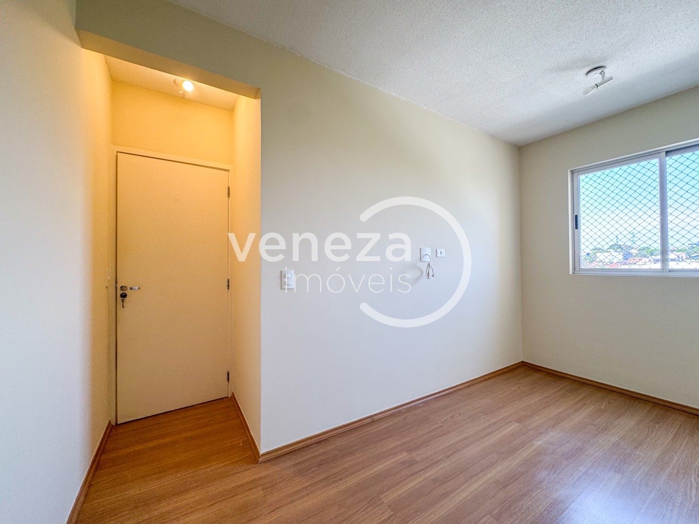 Apartamento para locação no bairro Jardim Morumbi de Londrina - Foto 13