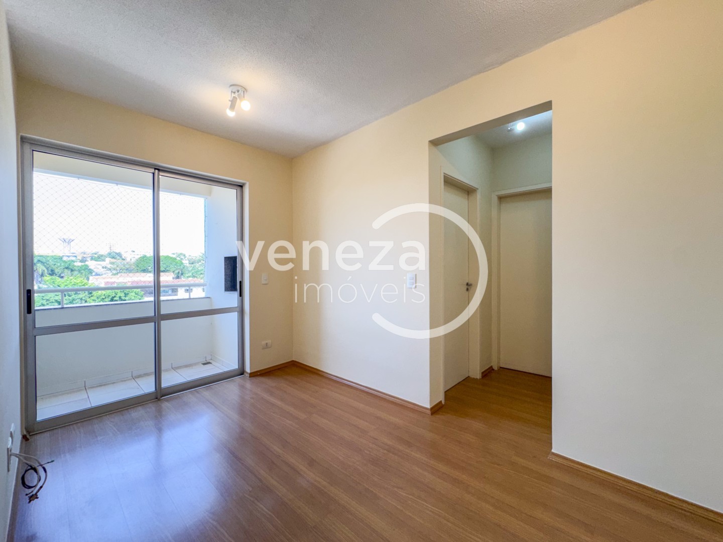 Apartamento para locacao no Jardim Morumbi em Londrina com 70m² por R$ 1.980 - Foto 2