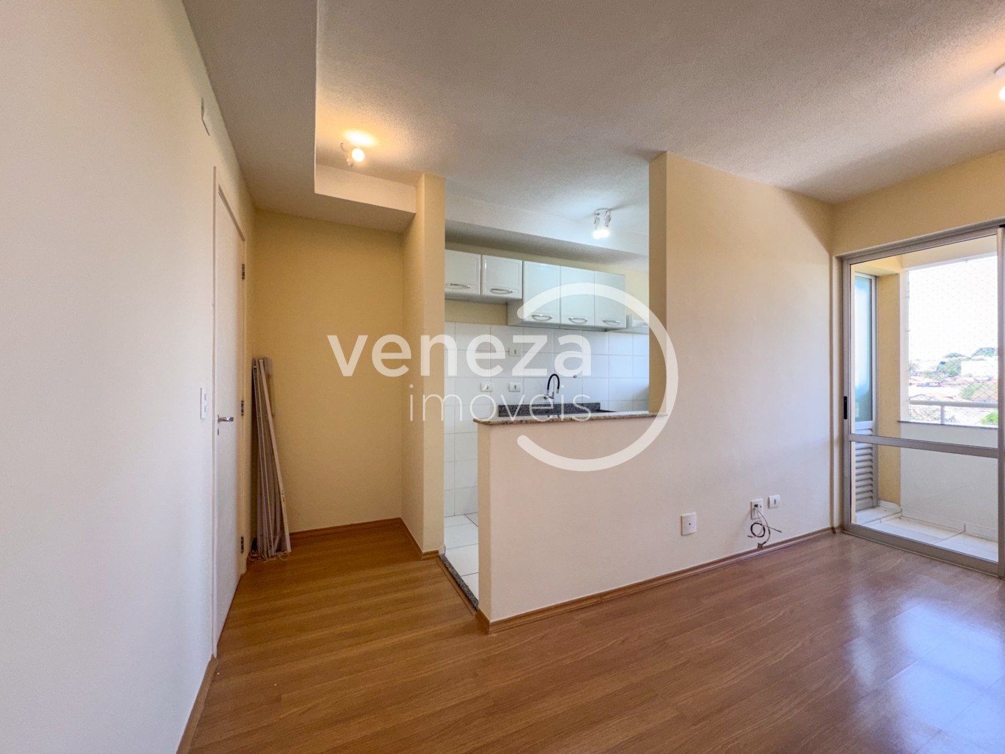 Apartamento para locação no bairro Jardim Morumbi de Londrina - Foto 8