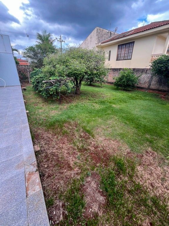 Terreno para venda no Vitoria Regia em Londrina com 360m² por R$ 370.000,00