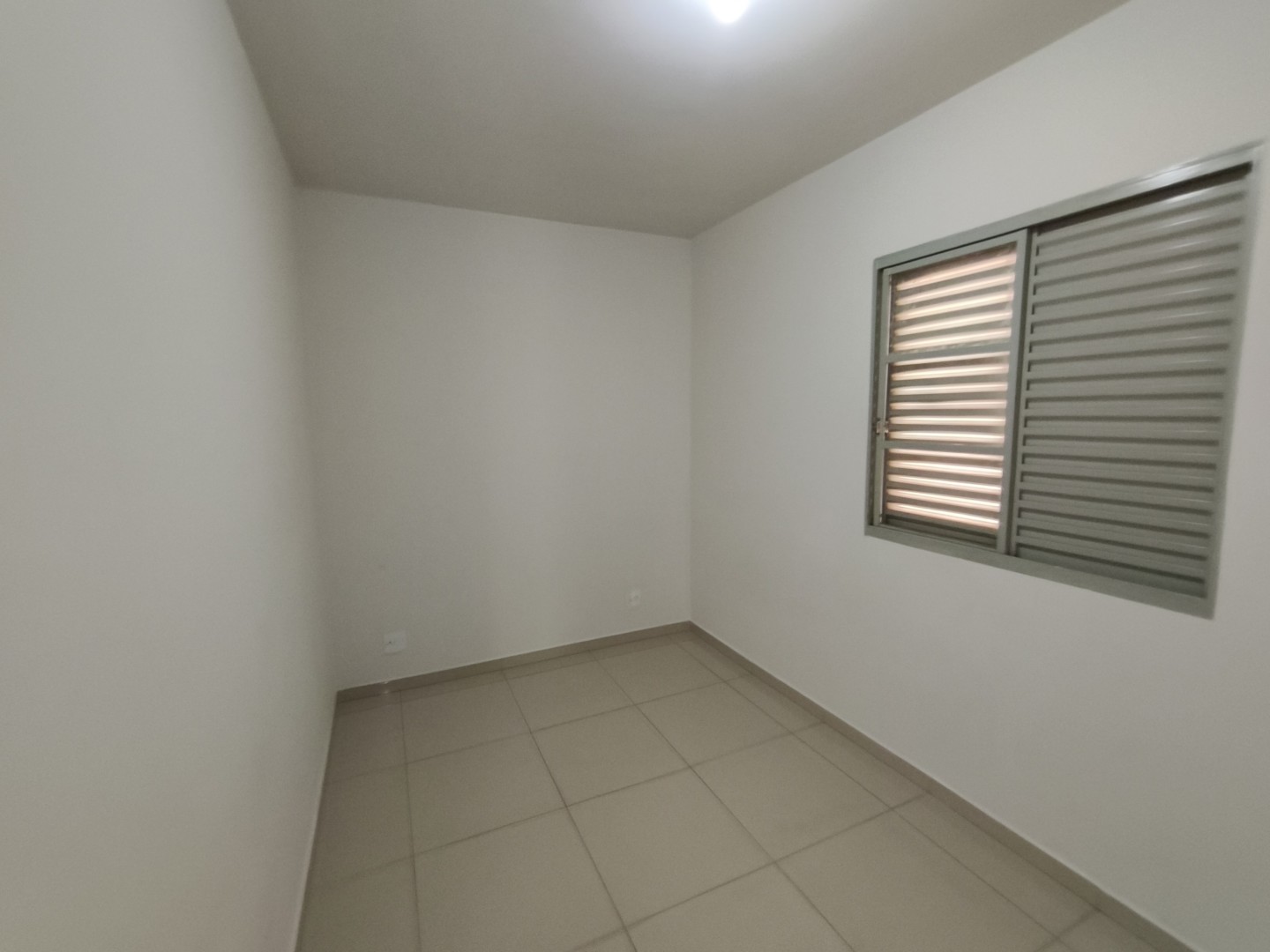 Apartamento para locação no bairro Tiete de Londrina - Foto 6