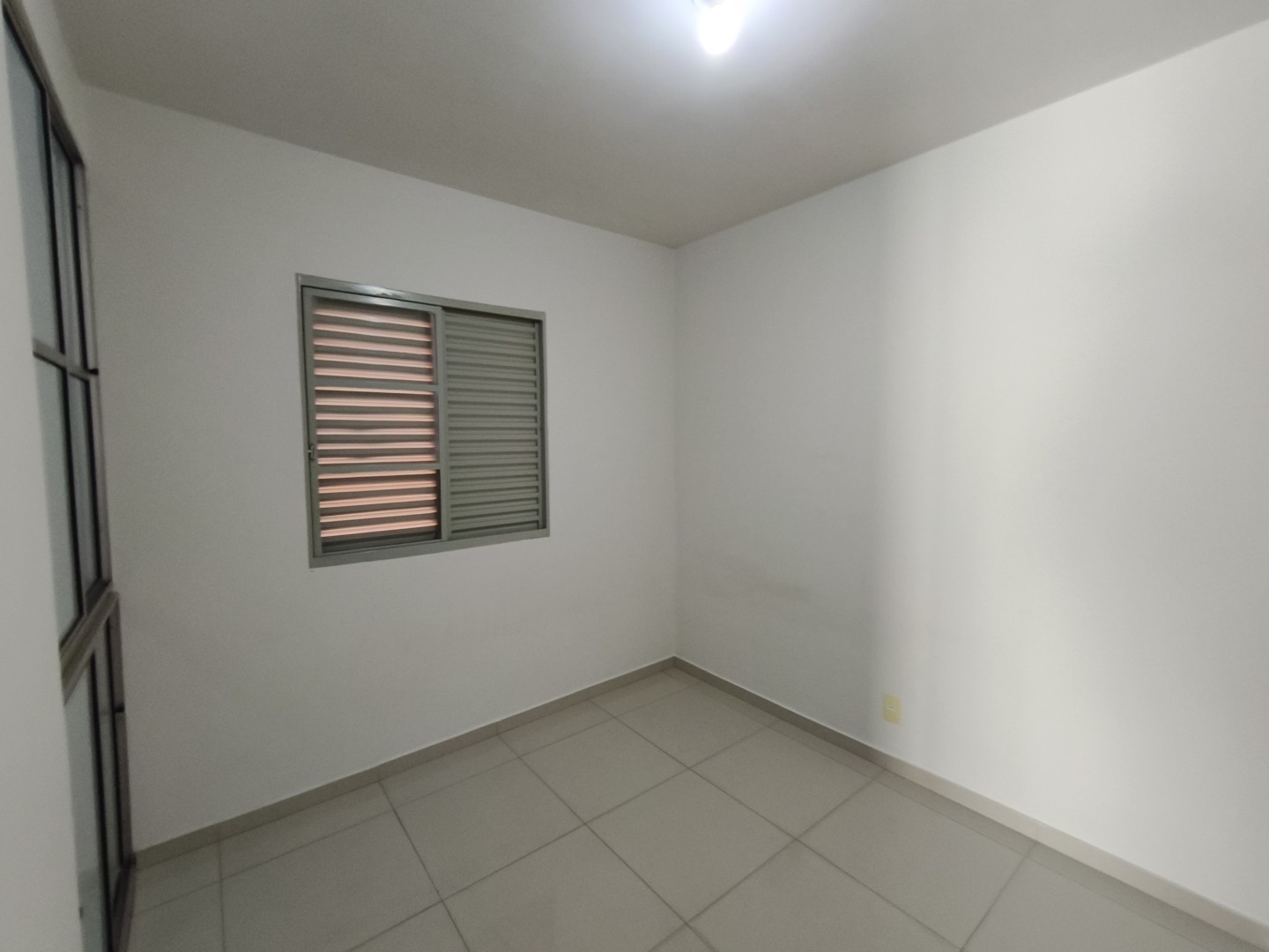 Apartamento para locação no bairro Tiete de Londrina - Foto 5
