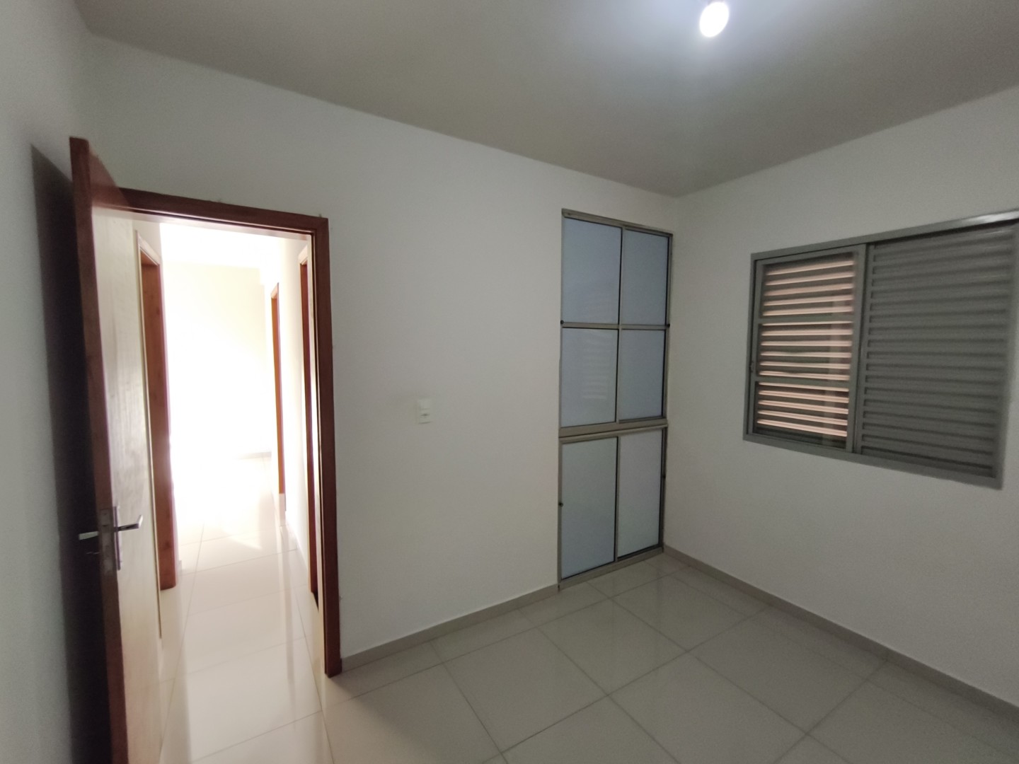 Apartamento para locação no bairro Tiete de Londrina - Foto 7
