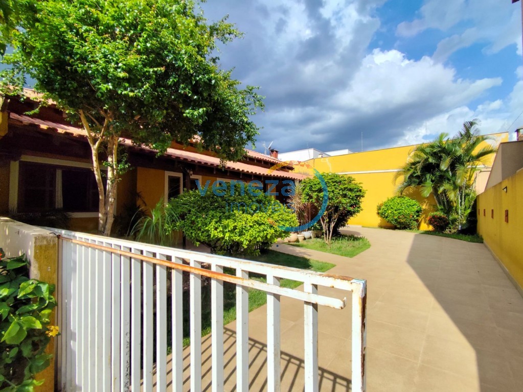 Casa Residencial para venda no Jardim Santa Clara em Londrina com 200m² por R$ 1.250.000,00