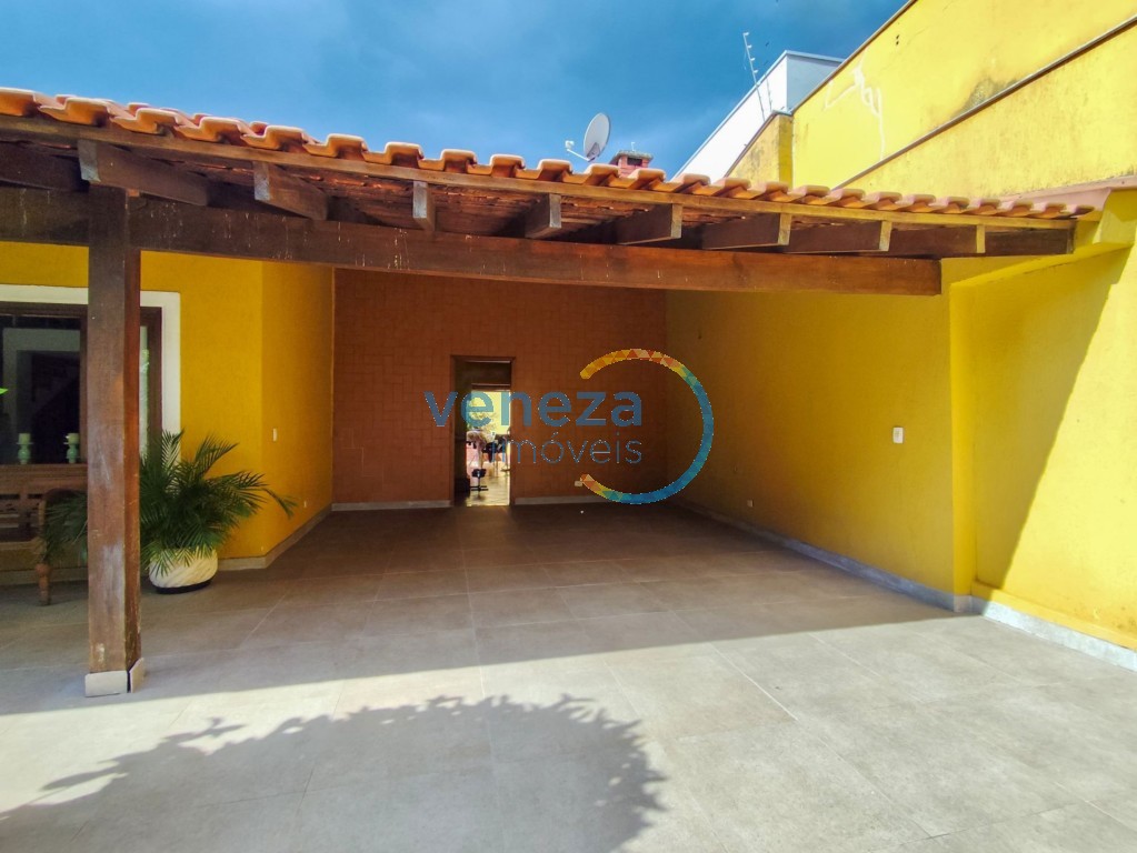 Casa Residencial para venda no Jardim Santa Clara em Londrina com 200m² por R$ 1.250.000,00