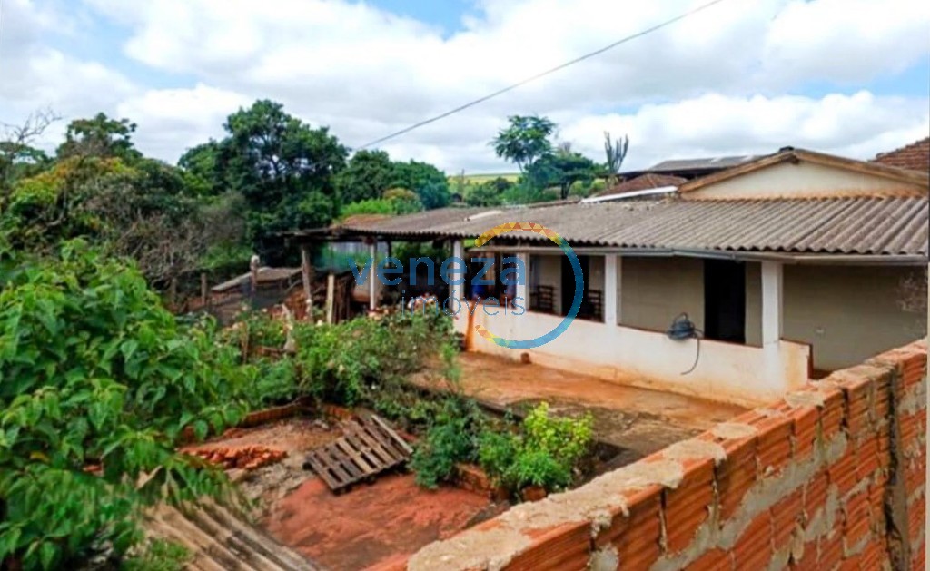 Chácara-imóvel-rural à venda no bairro Guaravera de Londrina com 120m<sup>2</sup> útil