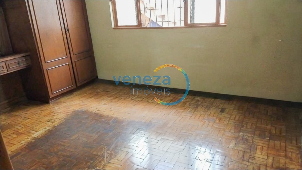 Casa Residencial à venda no bairro Morumbi de Londrina com 189.54m<sup>2</sup> útil, 3 quartos, 2 vagas de garagem