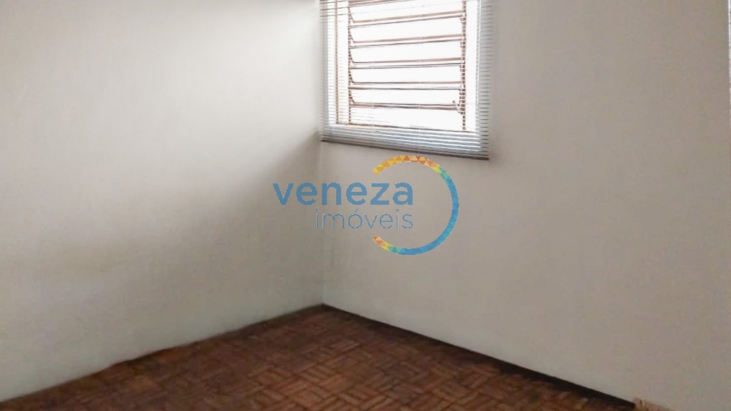 Casa Residencial à venda no bairro Morumbi de Londrina com 189.54m<sup>2</sup> útil, 3 quartos, 2 vagas de garagem