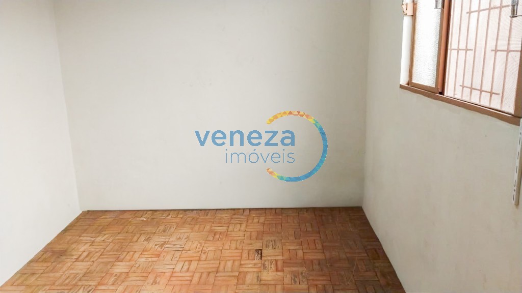 Casa Residencial à venda no bairro Morumbi de Londrina com 189.54m<sup>2</sup> útil, 3 quartos, 2 vagas de garagem