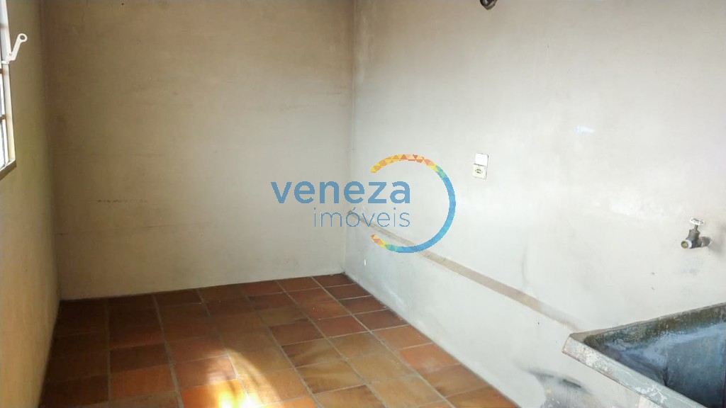 Casa Residencial à venda no bairro Morumbi de Londrina com 189.54m<sup>2</sup> útil, 3 quartos, 2 vagas de garagem