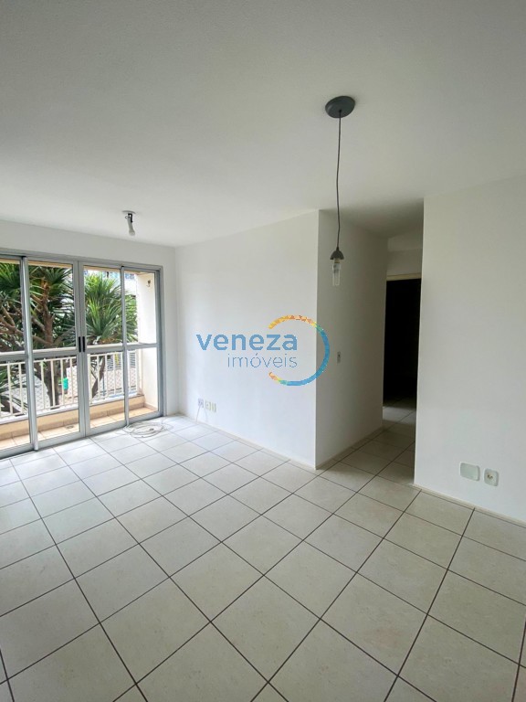 Apartamento para venda no Aurora em Londrina com 67,5m² por R$ 320.000,00