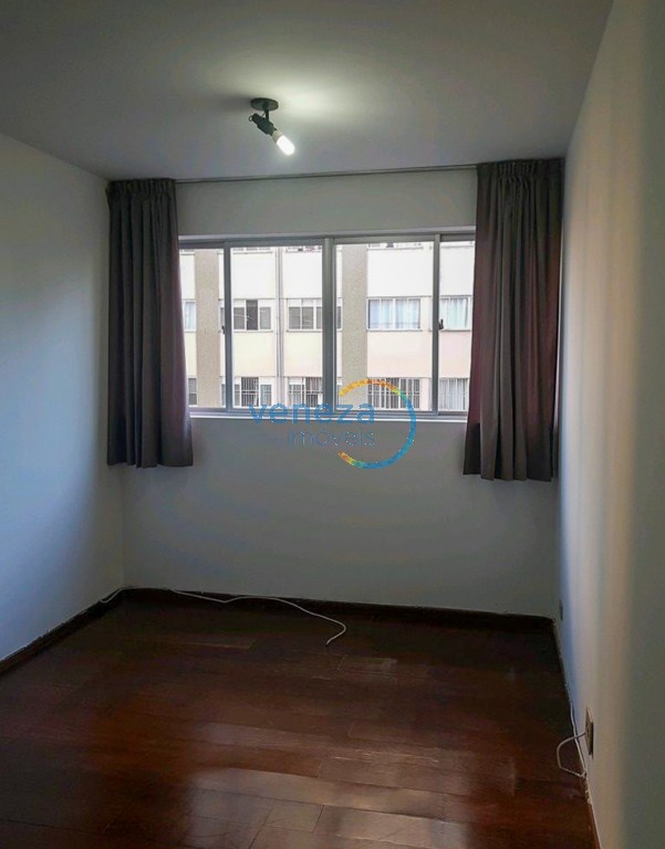 Apartamento para venda no Londrilar em Londrina com 110m² por R$ 270.000,00