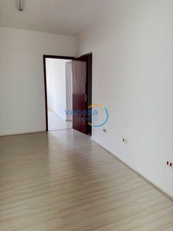 Casa Residencial para locação no bairro Guanabara de Londrina com 252.74m<sup>2</sup> útil, 4 quartos, 1 vaga de garagem